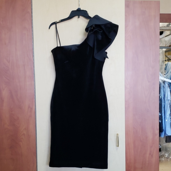 Eliza J Dresses & Skirts - Eliza J  Midi dress